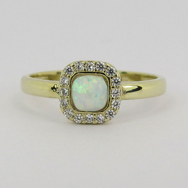 Z85-031 Zlatý prsten s opálem a zirkony